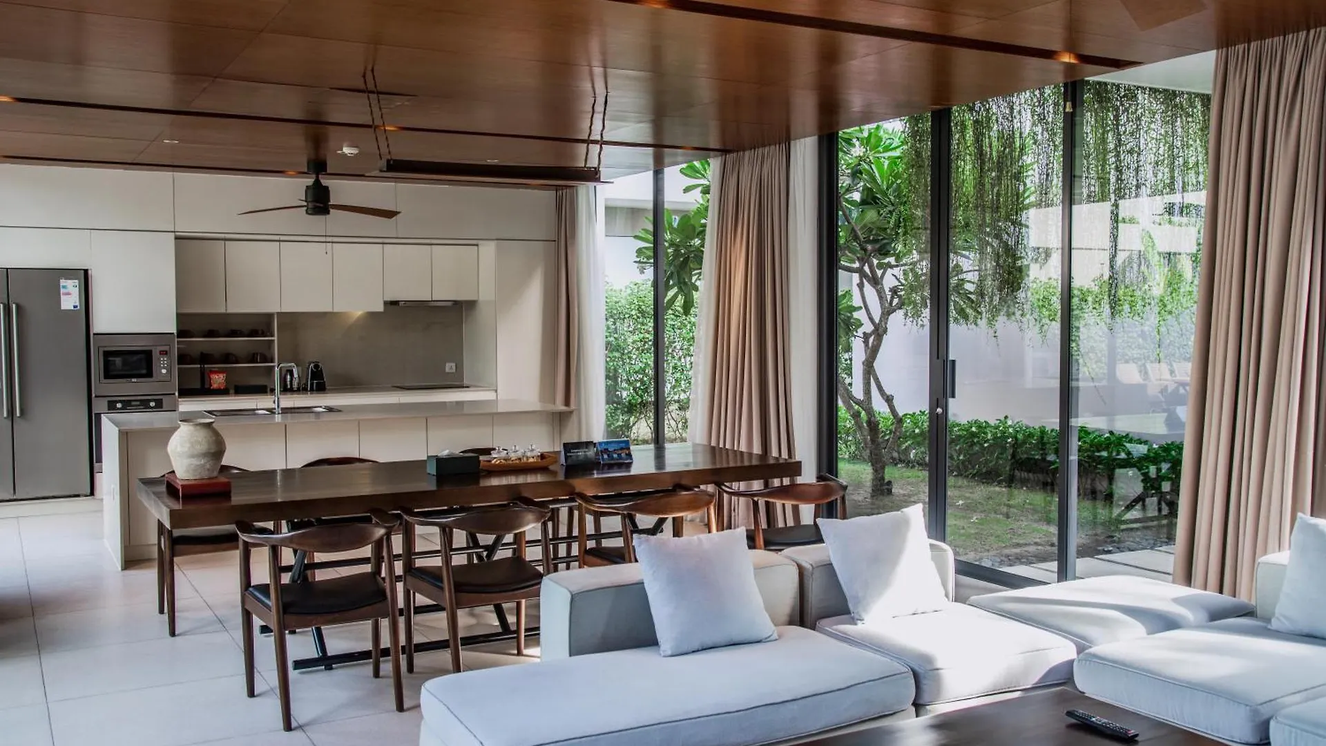 Naman Retreat Otel Da Nang 5*,
