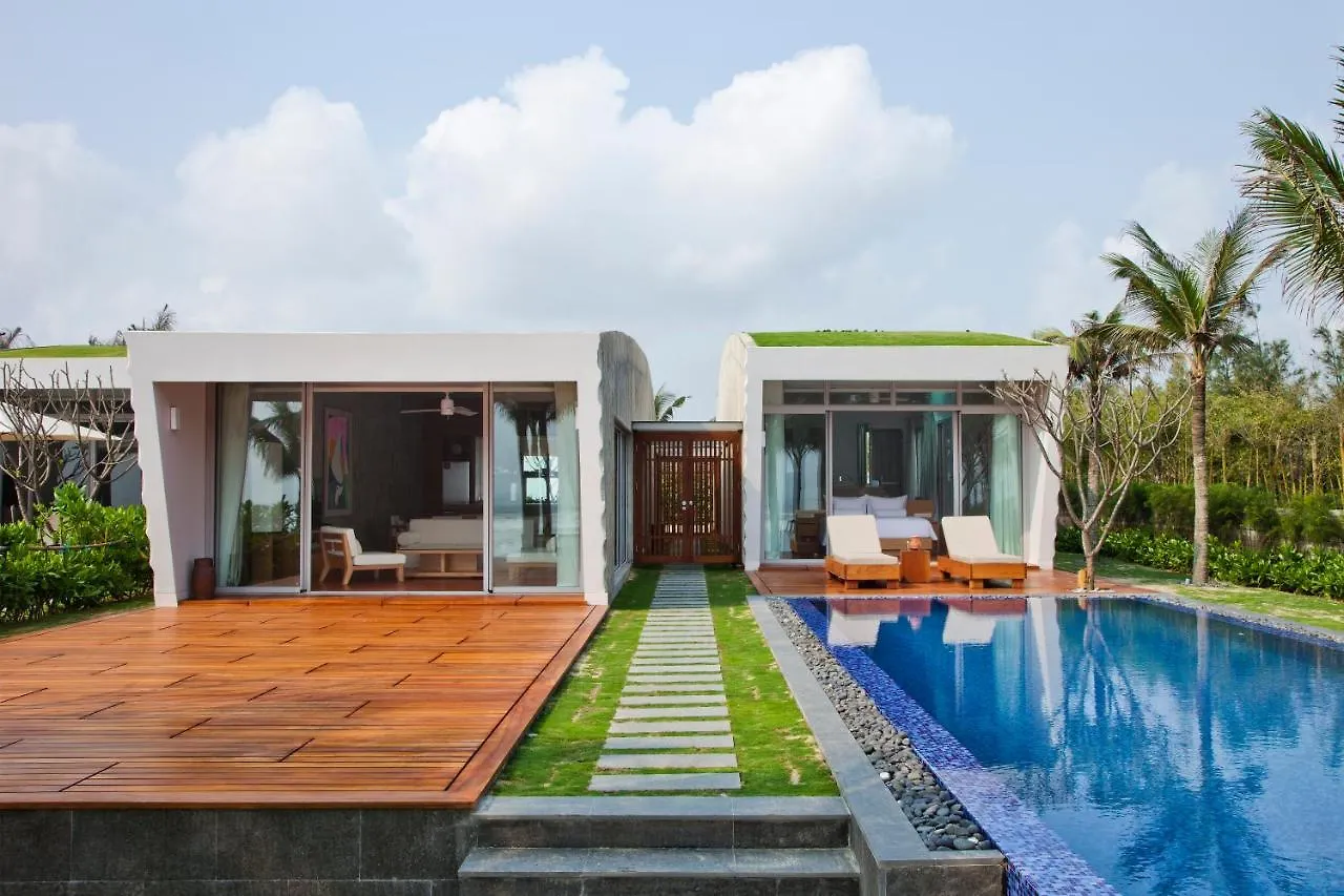 Hotel Naman Retreat Đà Nẵng Resort