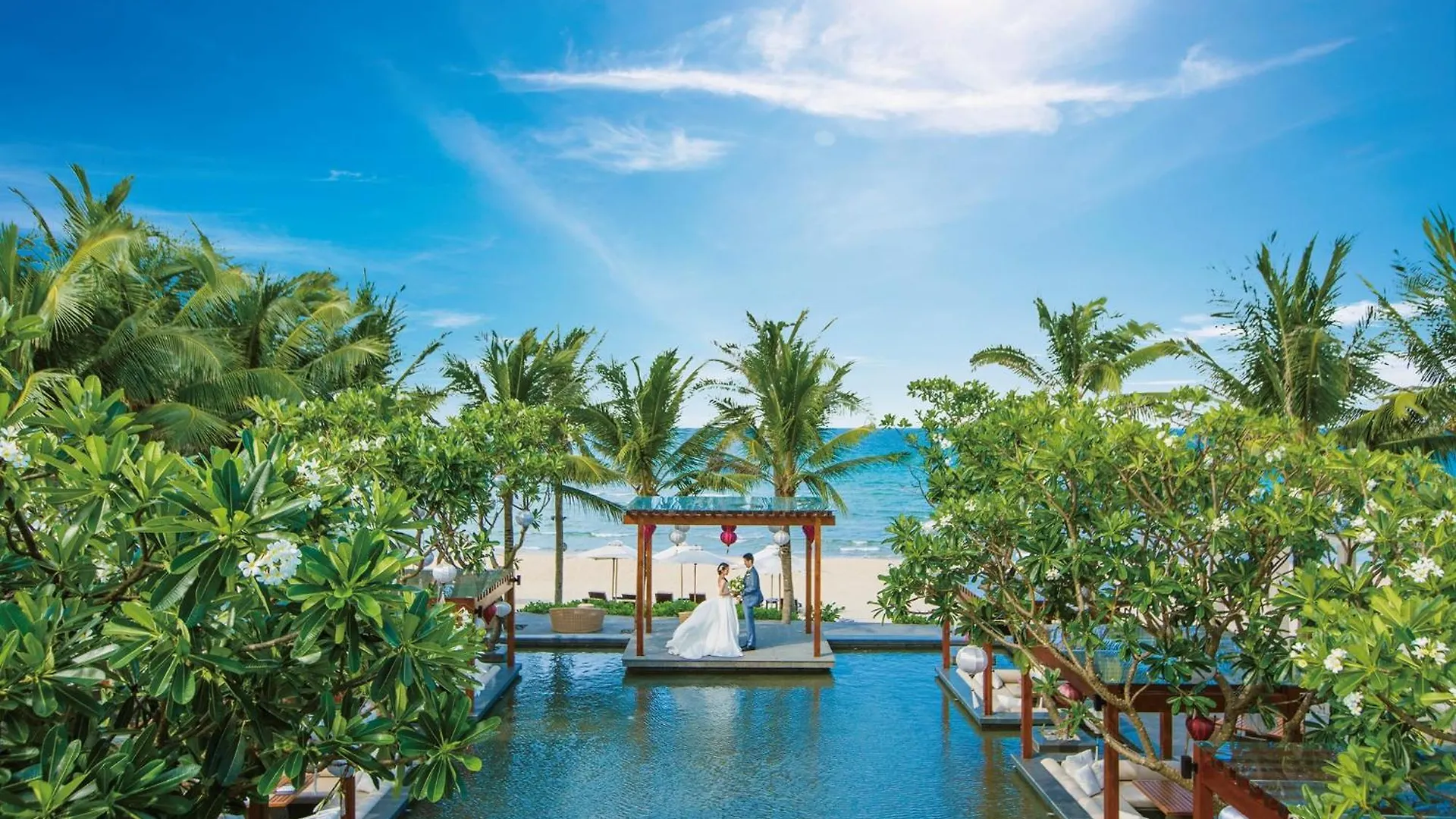 Resort Hotel Naman Retreat Đà Nẵng