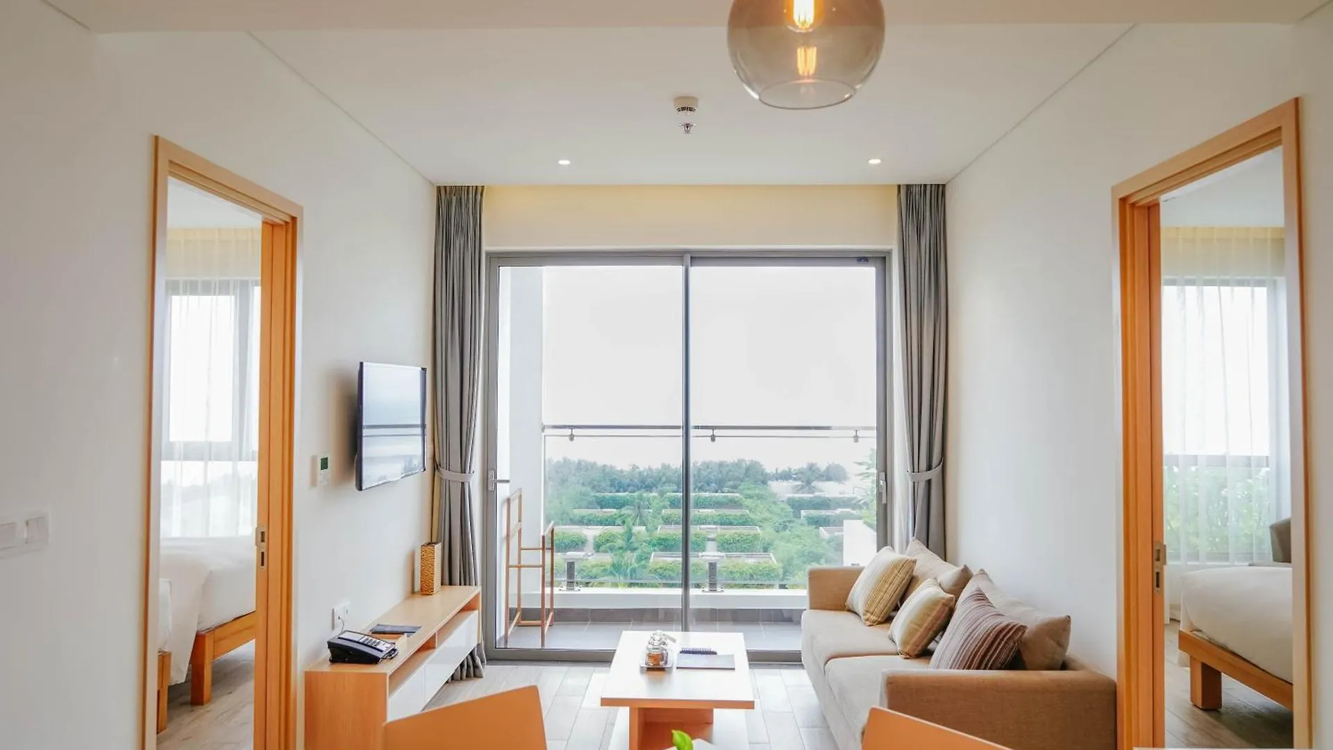 Naman Retreat Hotel Da Nang 5*,