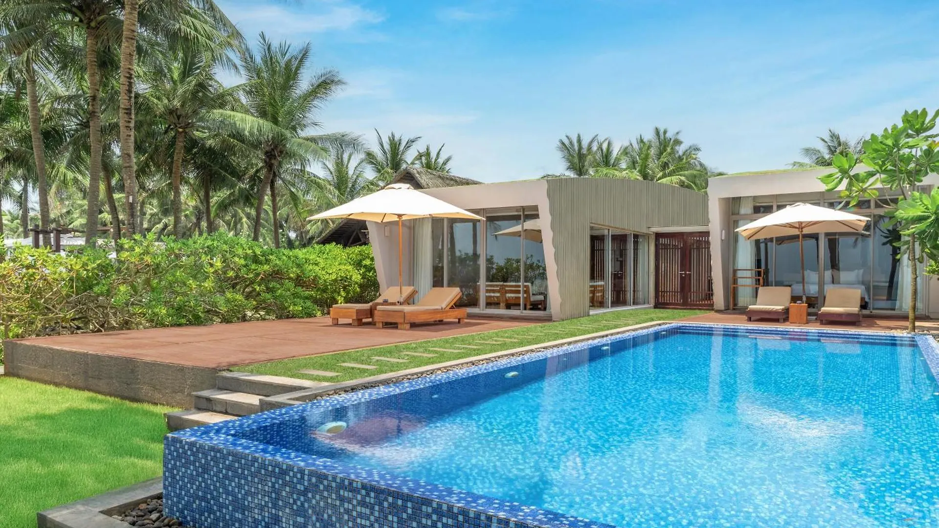 ***** Resort Naman Retreat Hotel Da Nang Vietnam